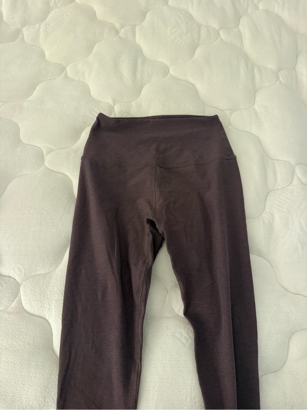 Beyond Yoga High-Rise Leggings in Deep Brown